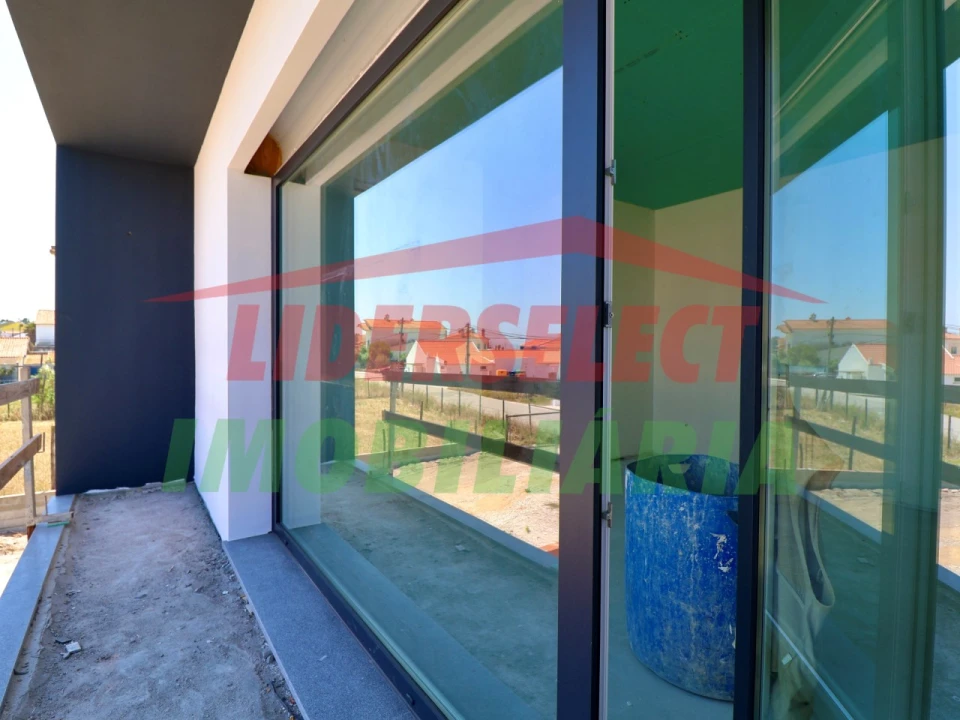 Moradia T4 para Venda em Silveira Foto 17