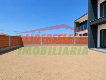 Moradia T4 para Venda em Silveira