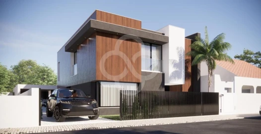 Moradia T4 para Venda em Sarilhos Grandes