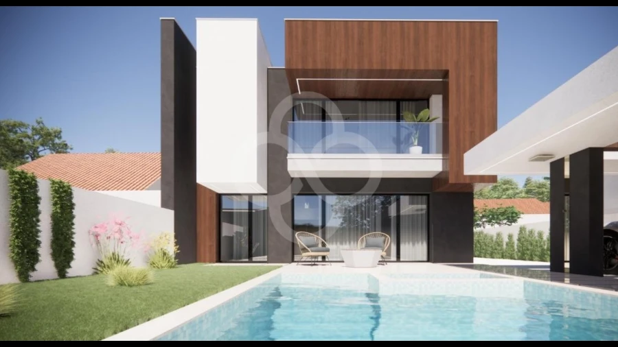 Moradia T4 para Venda em Sarilhos Grandes