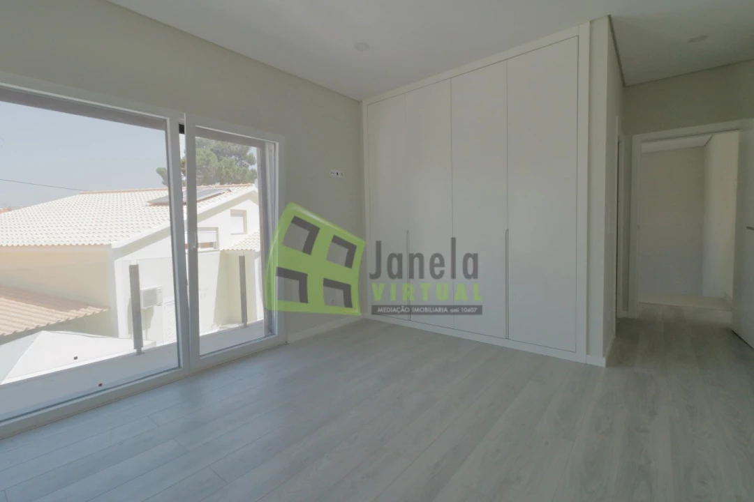 Moradia T5 para Venda em Azeitão (São Lourenço e São Simão) Foto 19