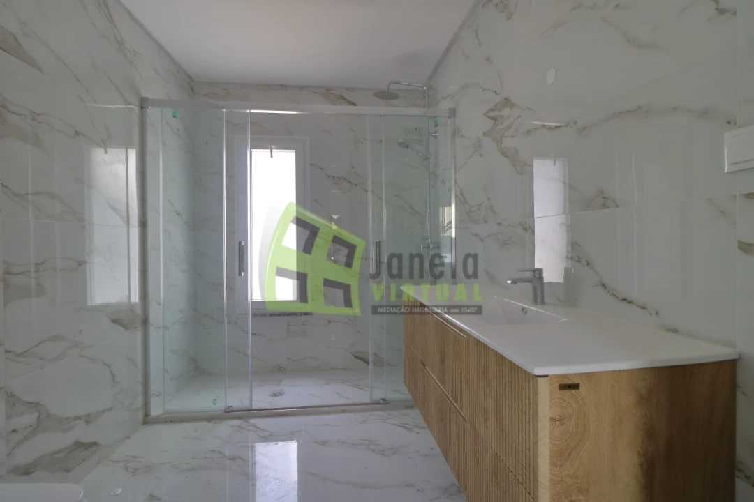 Moradia T5 para Venda em Azeitão (São Lourenço e São Simão) Foto 24