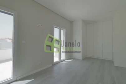 Moradia T5 para Venda em Azeitão (São Lourenço e São Simão)