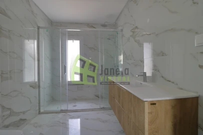 Moradia T5 para Venda em Azeitão (São Lourenço e São Simão)