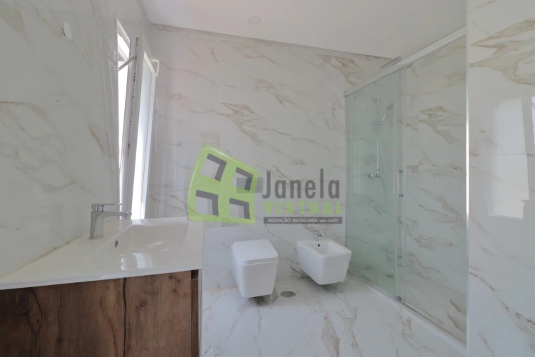 Moradia T5 para Venda em Azeitão (São Lourenço e São Simão) Foto 16