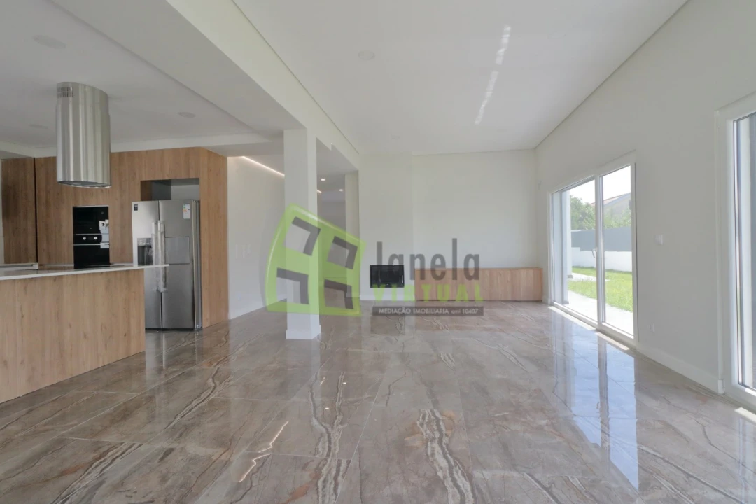 Moradia T5 para Venda em Azeitão (São Lourenço e São Simão) Foto 4