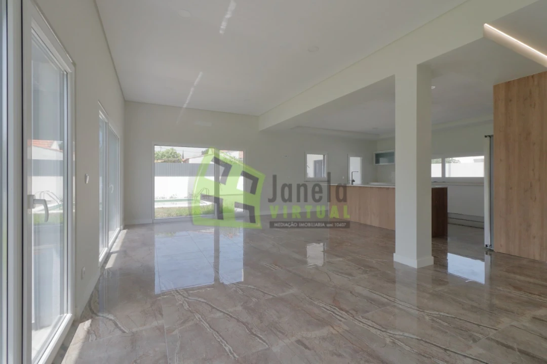 Moradia T5 para Venda em Azeitão (São Lourenço e São Simão) Foto 6