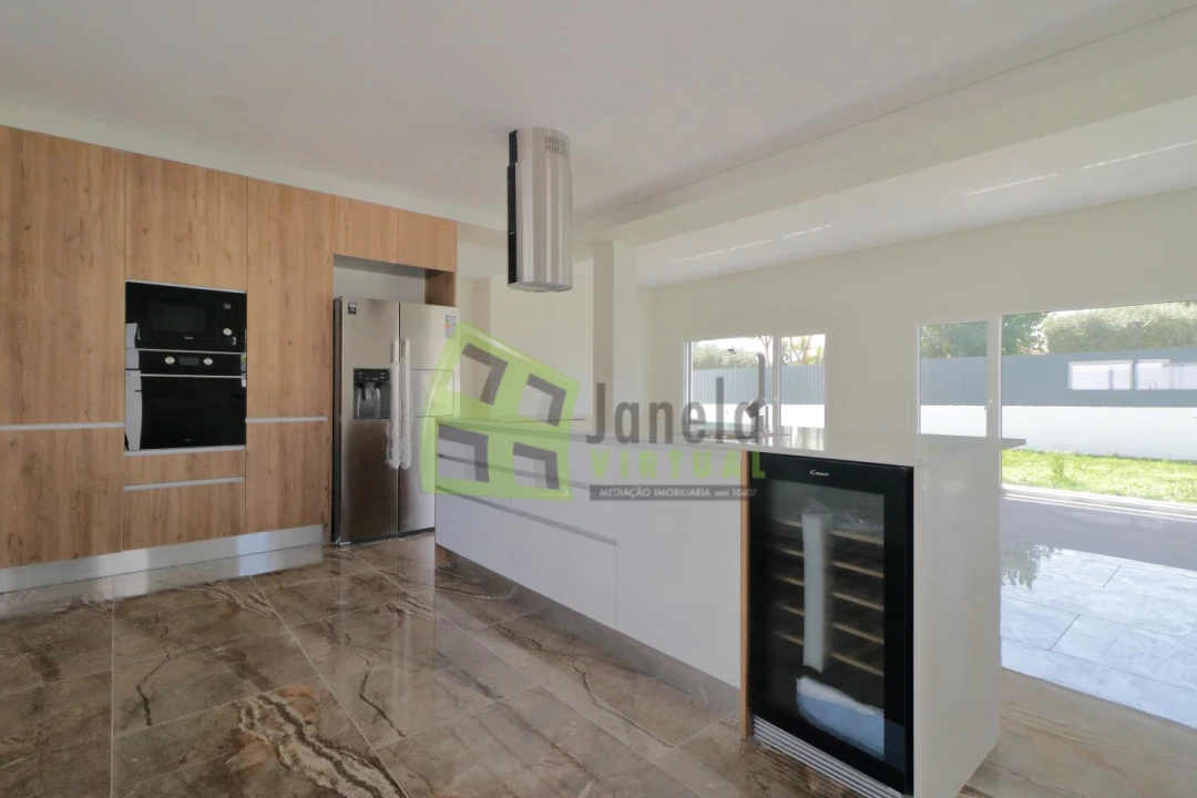 Moradia T5 para Venda em Azeitão (São Lourenço e São Simão) Foto 10