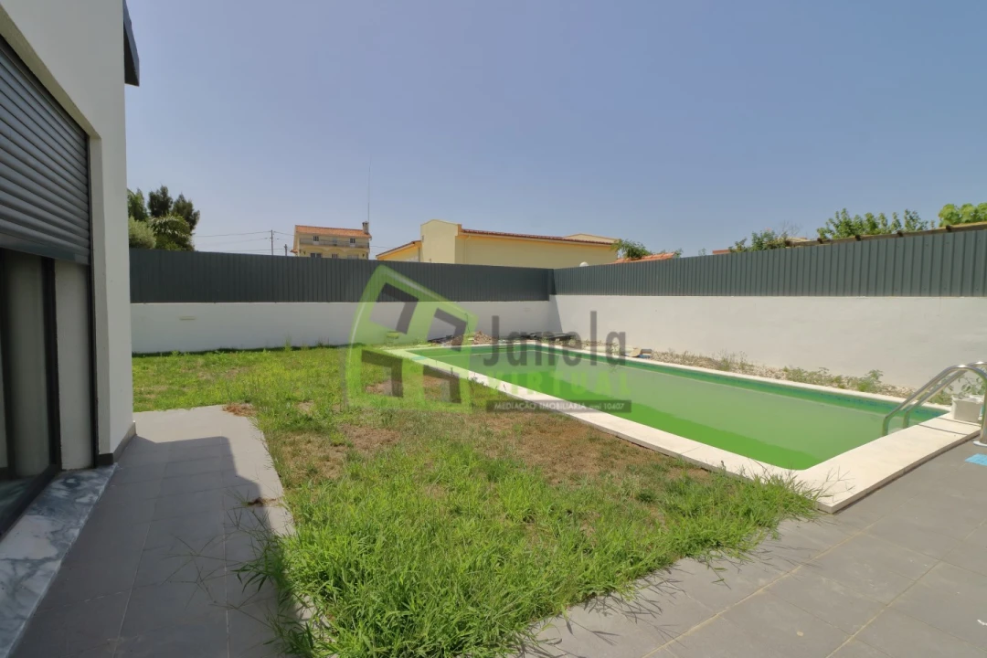 Moradia T5 para Venda em Azeitão (São Lourenço e São Simão) Foto 44