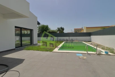 Moradia T5 para Venda em Azeitão (São Lourenço e São Simão)