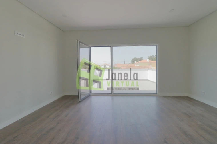 Moradia T5 para Venda em Azeitão (São Lourenço e São Simão) Foto 31