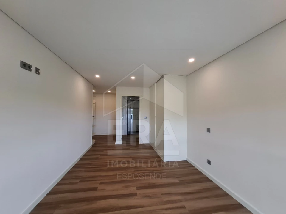 Apartamento T3 para Venda em Rio Tinto Foto 10