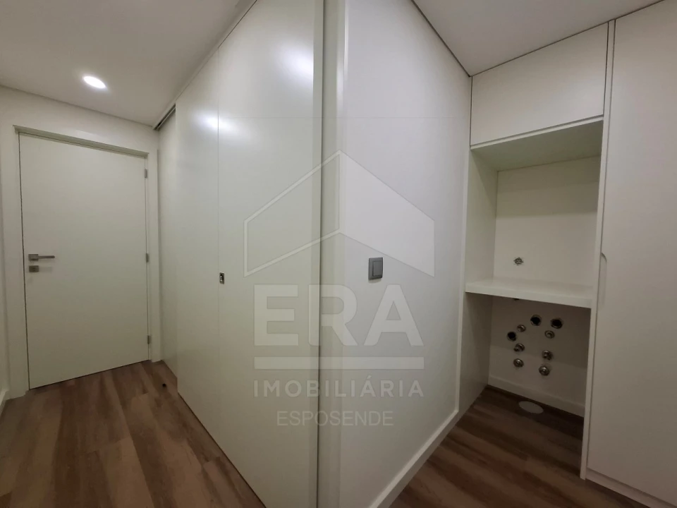 Apartamento T3 para Venda em Rio Tinto Foto 23