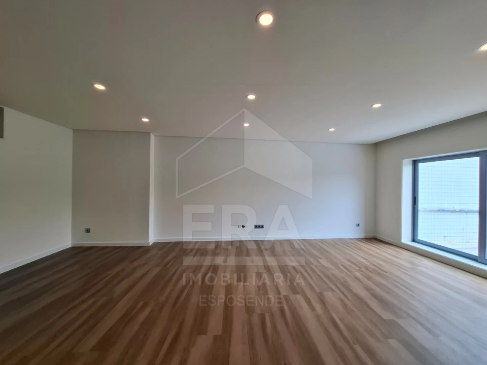 Apartamento T3 para Venda em Rio Tinto Foto 5