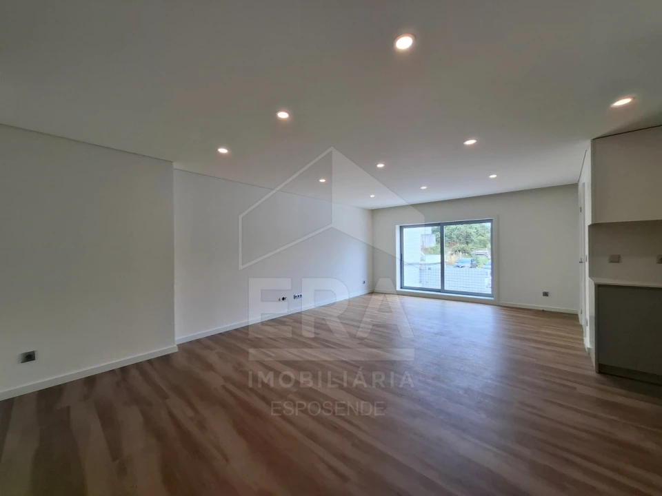 Apartamento T3 para Venda em Rio Tinto Foto 3