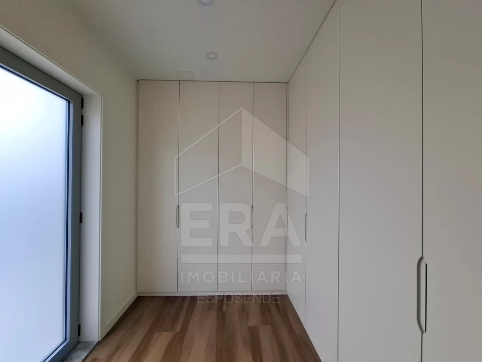 Apartamento T3 para Venda em Rio Tinto Foto 2