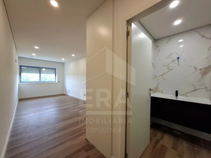 Apartamento T3 para Venda em Rio Tinto Foto 20