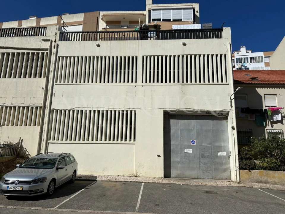 Prédio para Venda em Sacavém e Prior Velho Foto 2