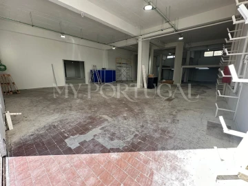 Prédio para Venda em Sacavém e Prior Velho