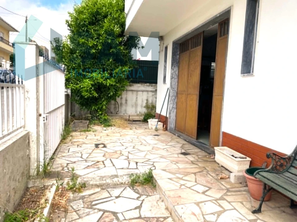 Moradia T4 para Venda em Santa Iria de Azoia, São João da Talha e Bobadela Foto 37
