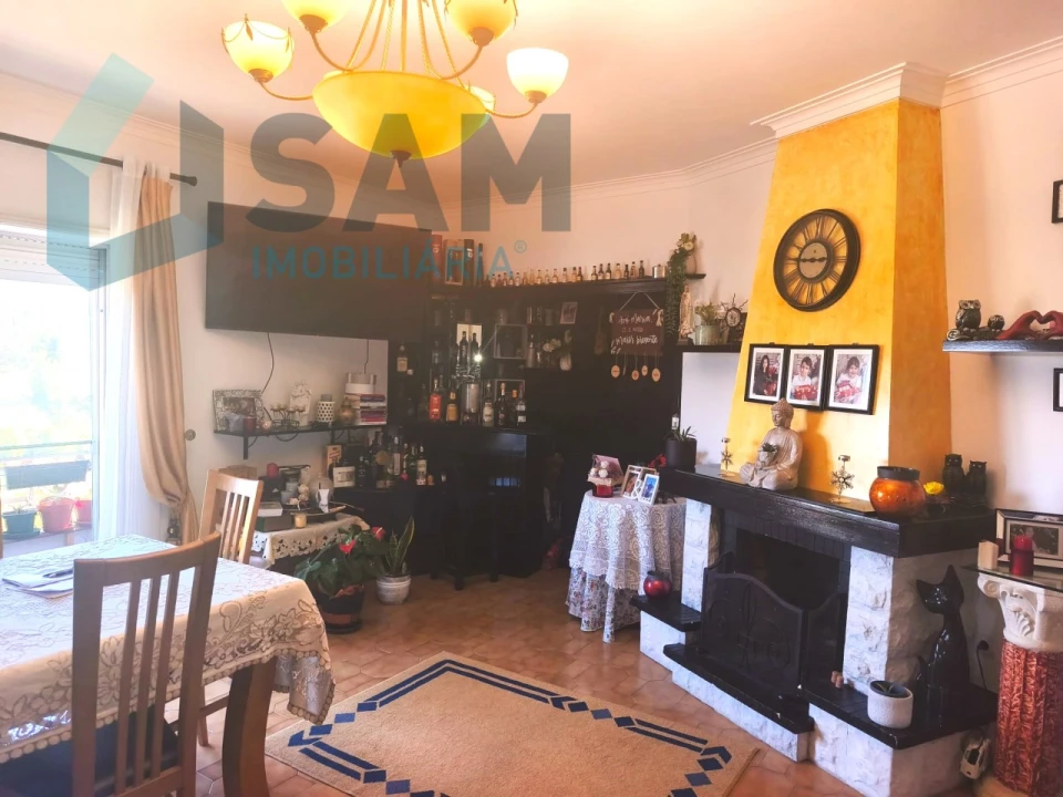 Apartamento T4 para Venda em Oliveira do Douro Foto 4