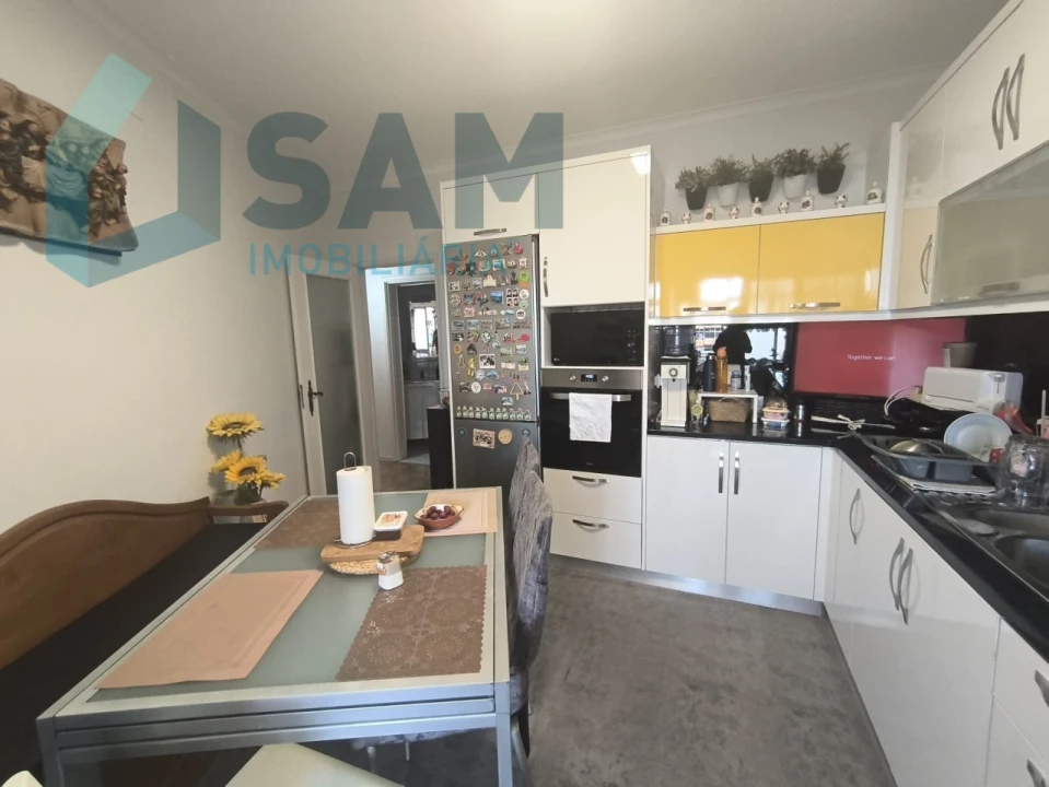 Apartamento T4 para Venda em Oliveira do Douro Foto 14