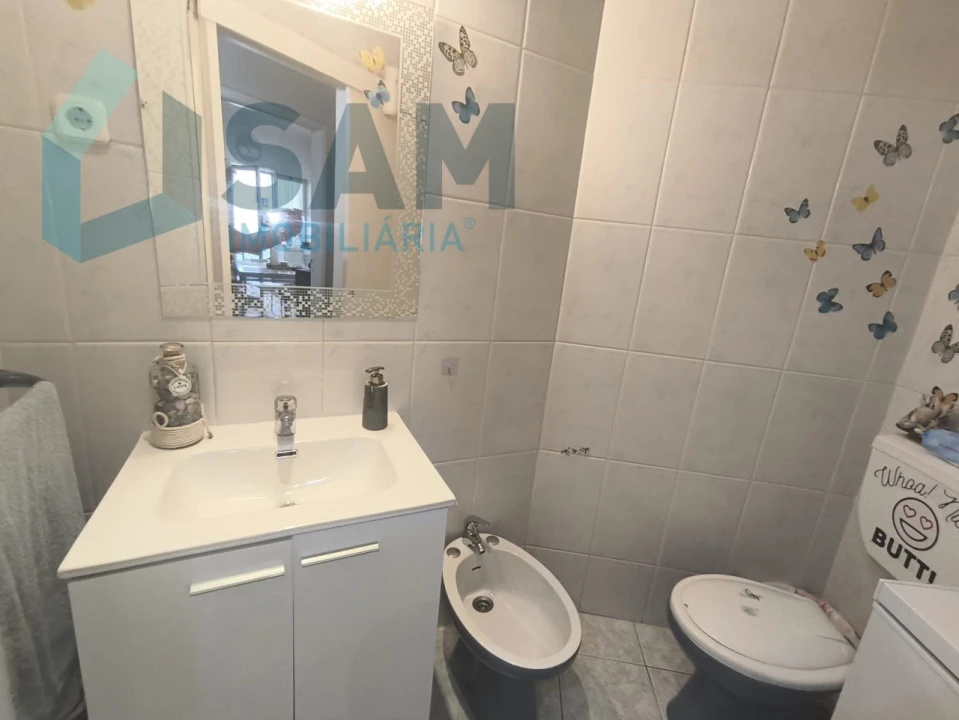 Apartamento T4 para Venda em Oliveira do Douro Foto 19