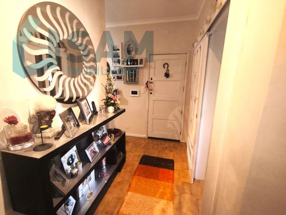 Apartamento T4 para Venda em Oliveira do Douro Foto 1