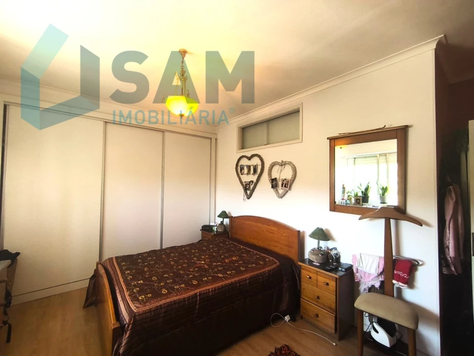 Apartamento T4 para Venda em Oliveira do Douro Foto 9