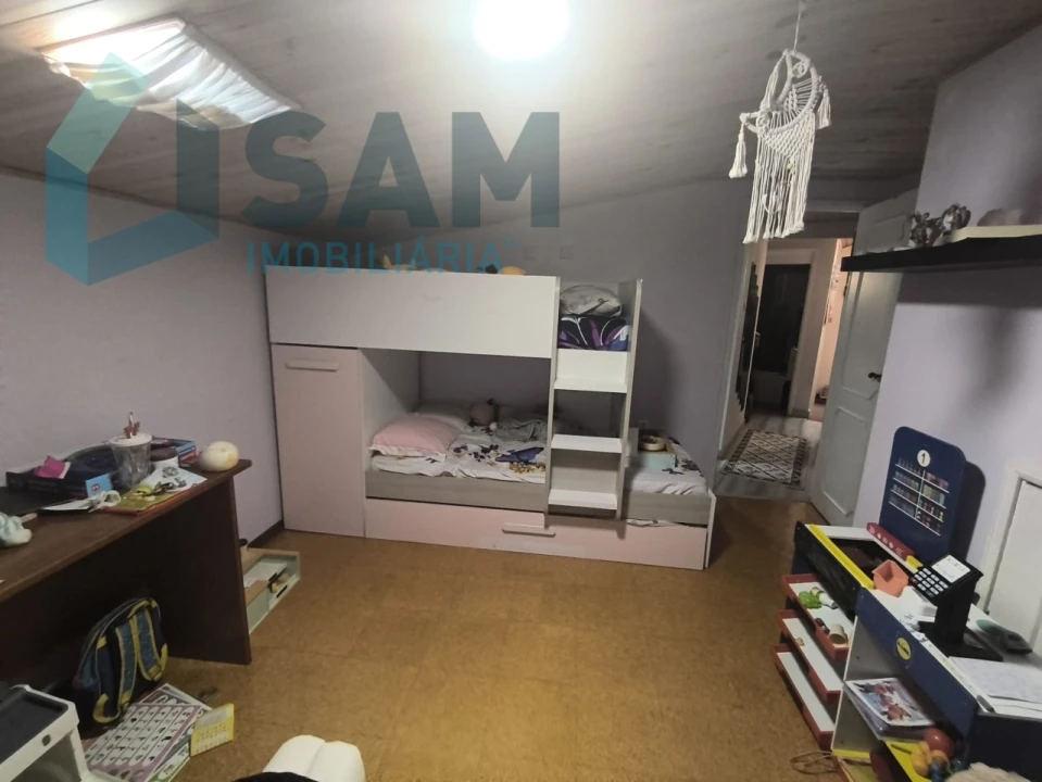 Apartamento T4 para Venda em Oliveira do Douro Foto 31