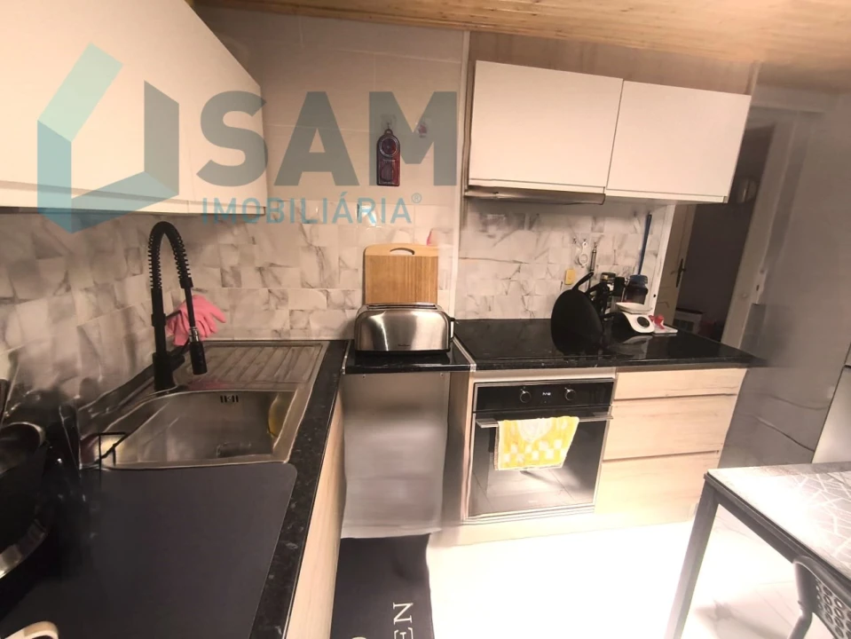 Apartamento T4 para Venda em Oliveira do Douro Foto 33