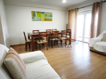 Apartamento T3 para Venda em Sesimbra (Santiago)