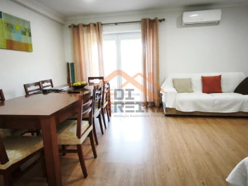 Apartamento T3 para Venda em Sesimbra (Santiago)