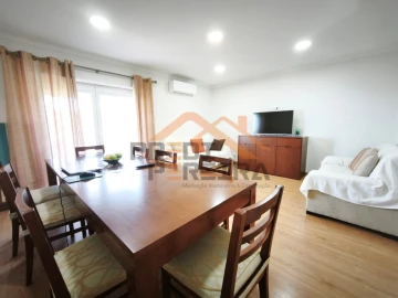 Apartamento T3 para Venda em Sesimbra (Santiago)