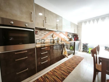 Apartamento T3 para Venda em Sesimbra (Santiago)