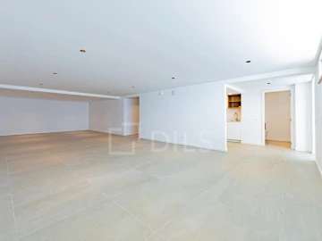 Moradia T4 para Venda em Quarteira