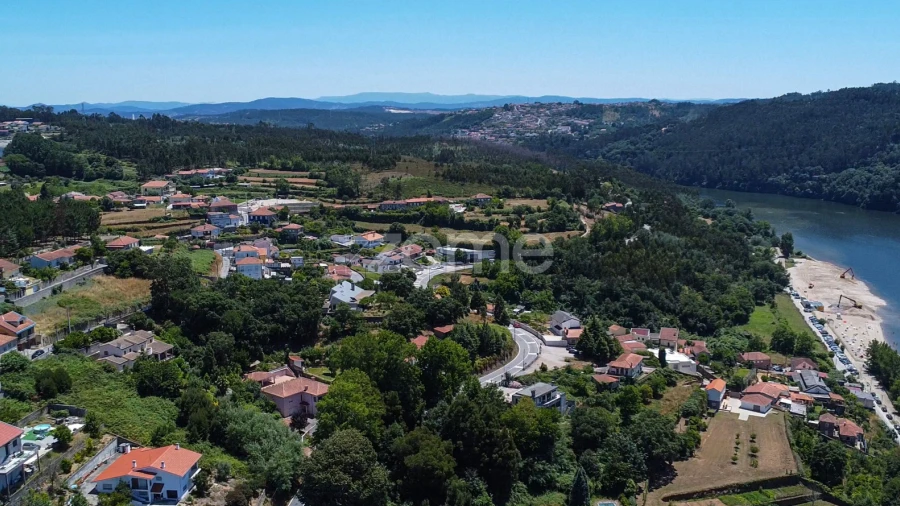 Moradia T4 para Venda em Foz do Sousa e Covelo