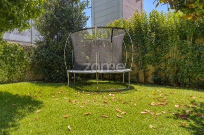 Moradia T6 para Venda em Oliveira do Douro