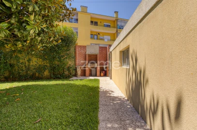 Moradia T6 para Venda em Oliveira do Douro