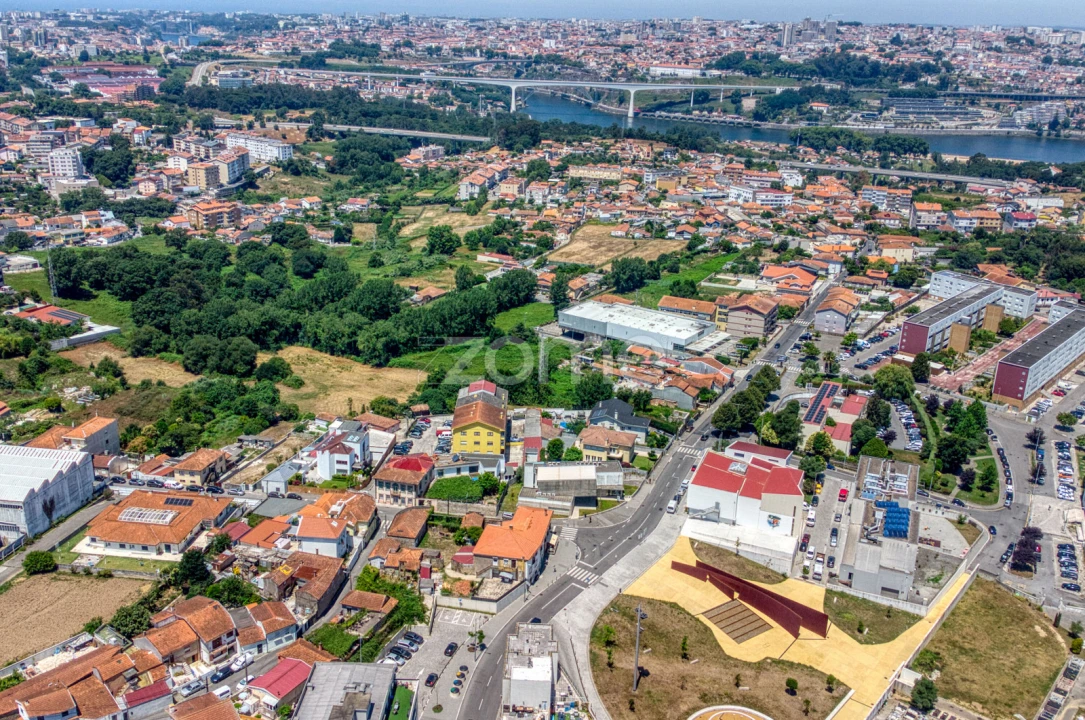 Moradia T6 para Venda em Oliveira do Douro Foto 43