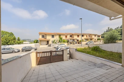Moradia T4 para Venda em Caires