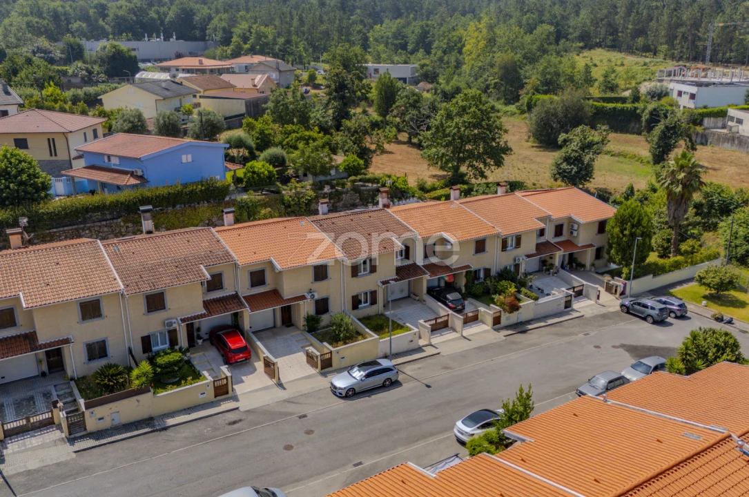 Moradia T4 para Venda em Caires Foto 4