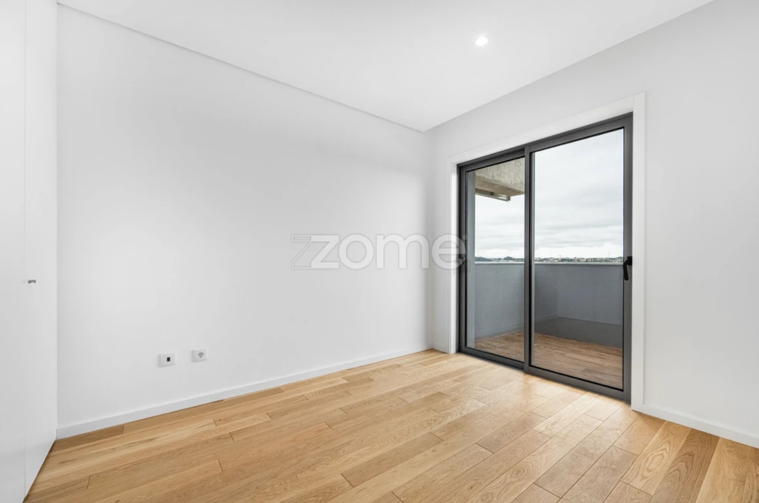 Apartamento T3 para Arrendamento em Cidade da Maia Foto 24