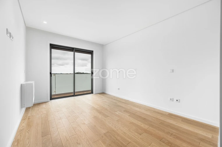 Apartamento T3 para Arrendamento em Cidade da Maia Foto 8