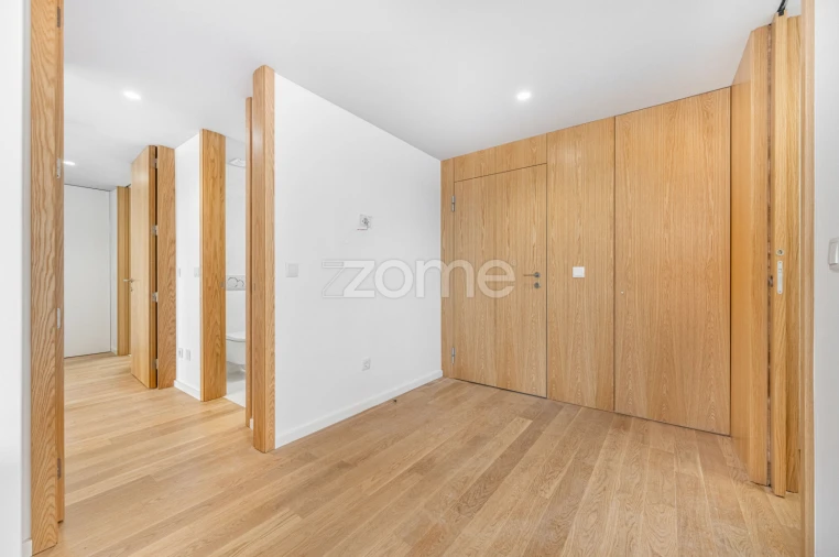 Apartamento T3 para Arrendamento em Cidade da Maia Foto 3