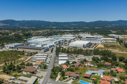 Moradia T3 para Venda em Cornes