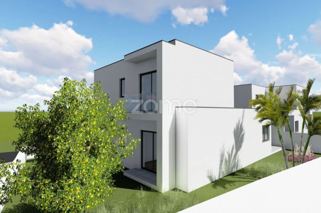Moradia T3 para Venda em Cornes Foto 12