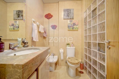 Apartamento T2 para Venda em Santa Iria de Azoia, São João da Talha e Bobadela