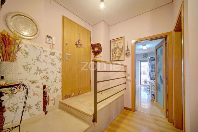 Apartamento T2 para Venda em Santa Iria de Azoia, São João da Talha e Bobadela Foto 2