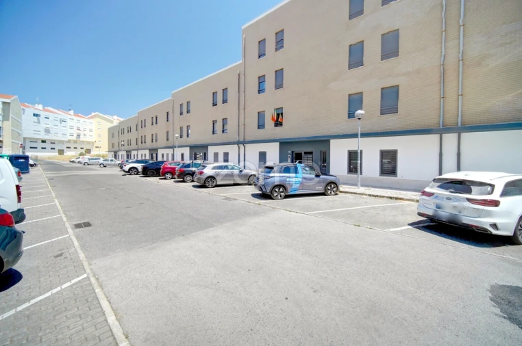 Apartamento T2 para Venda em Santa Iria de Azoia, São João da Talha e Bobadela Foto 22